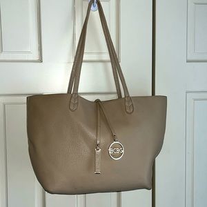 BCBG 2 Piece Tote w/shoulder bag, Tan